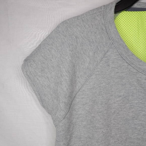 VSX SPORT Women's Grey/Green Mesh Back Short Sleeve Top MEDIUM - Picture 3 of 9